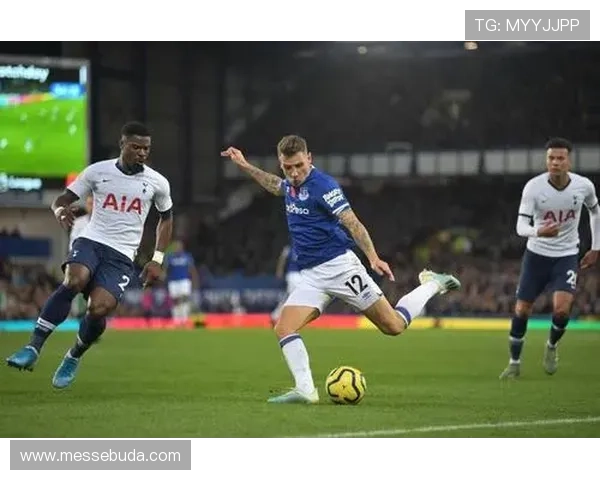 鲁尼怒批迪涅手球判罚离谱真惊